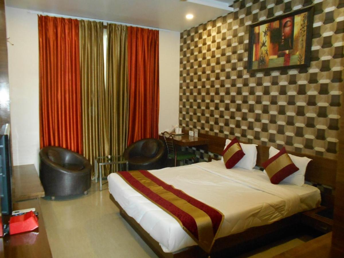 Hotel Shri Khedapati International Dewas Exterior photo