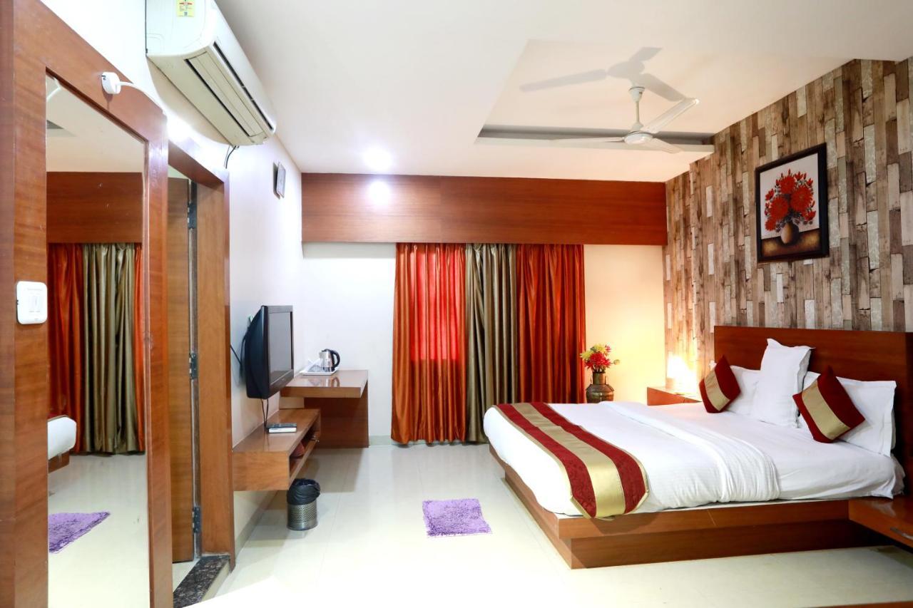 Hotel Shri Khedapati International Dewas Exterior photo