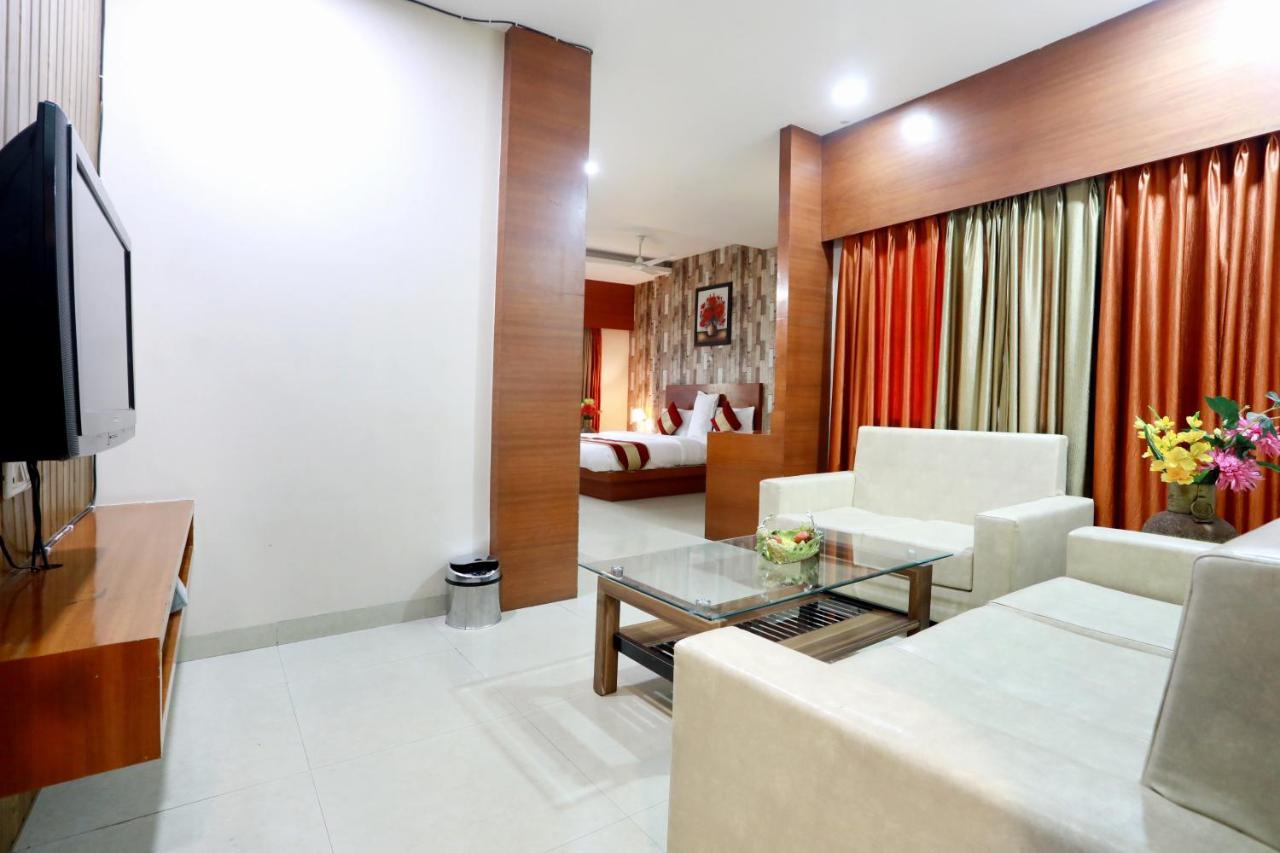 Hotel Shri Khedapati International Dewas Exterior photo