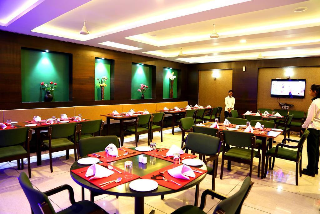 Hotel Shri Khedapati International Dewas Exterior photo