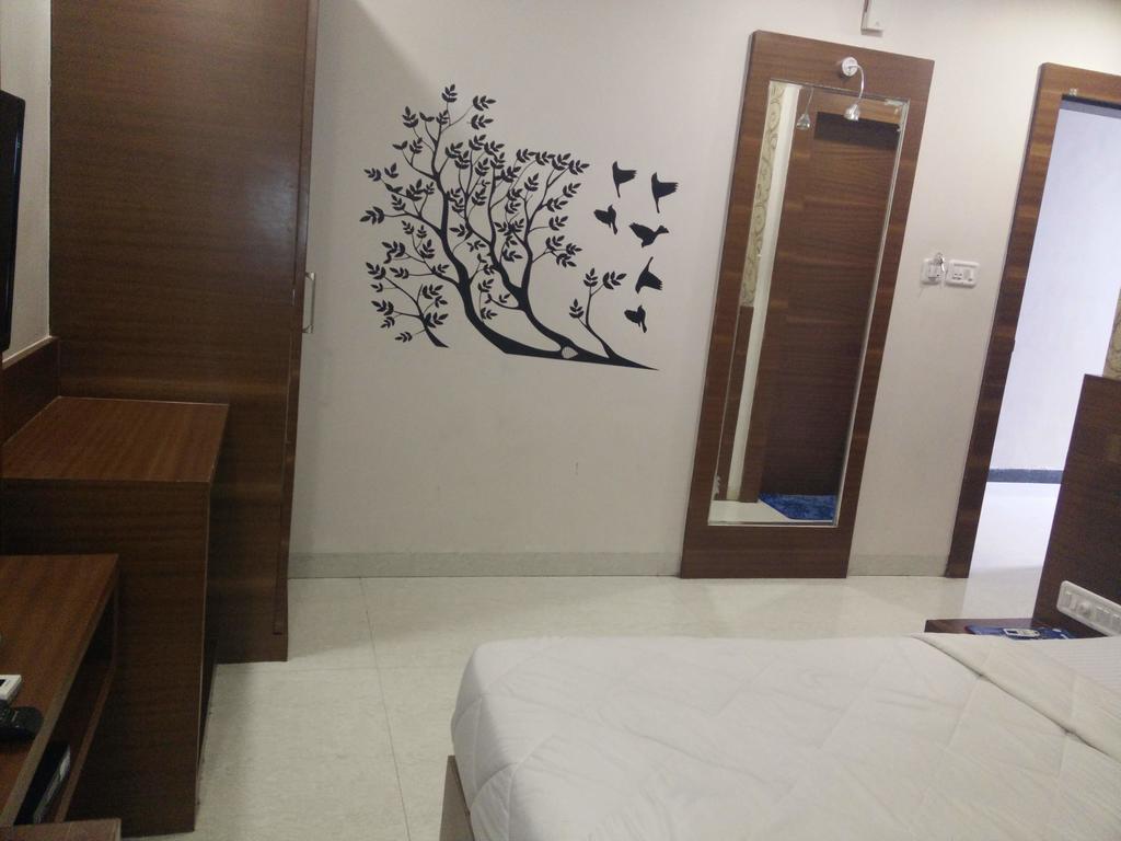 Hotel Shri Khedapati International Dewas Exterior photo