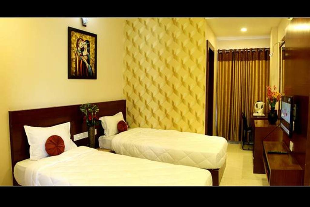 Hotel Shri Khedapati International Dewas Exterior photo