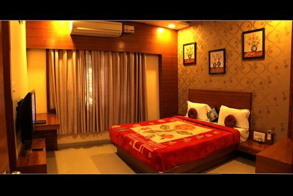 Hotel Shri Khedapati International Dewas Exterior photo