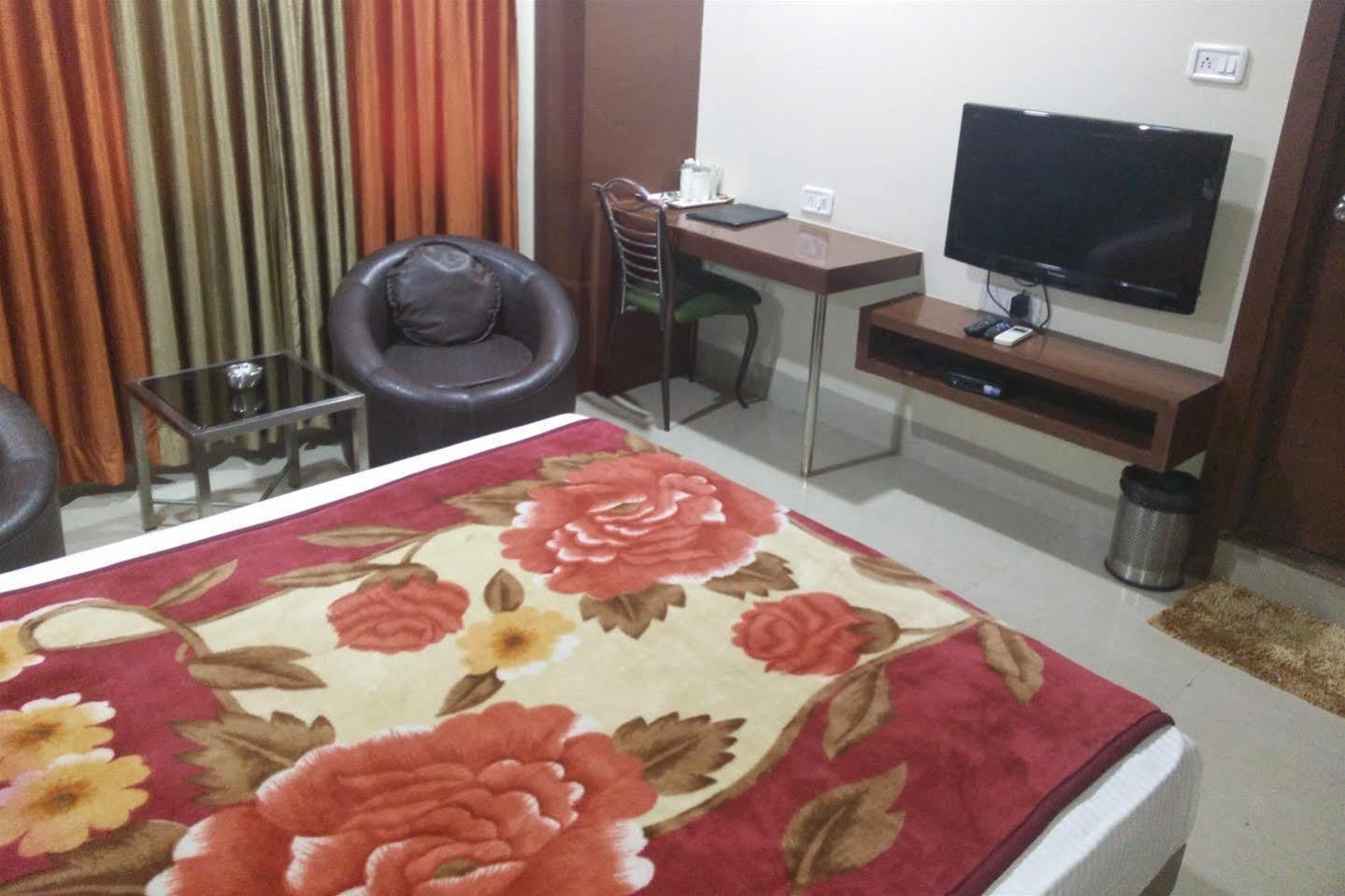 Hotel Shri Khedapati International Dewas Exterior photo